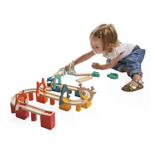 Pourquoi choisir des jouets en bois ? Les avantages éducatifs et écologiques