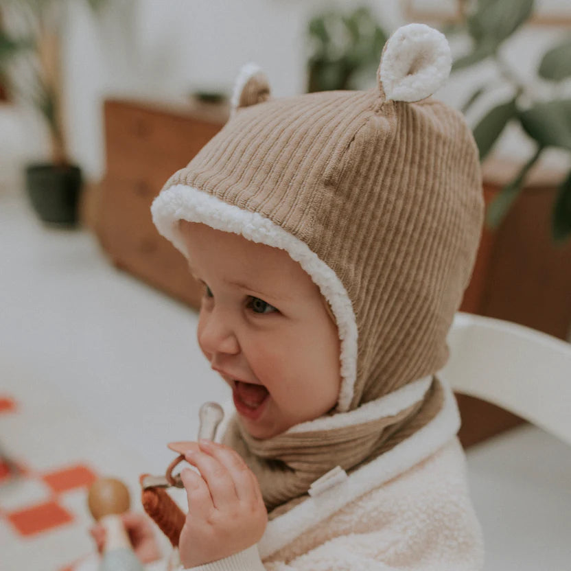Bonnet Bébé Réversible – Velours Taupe -24/36 mois