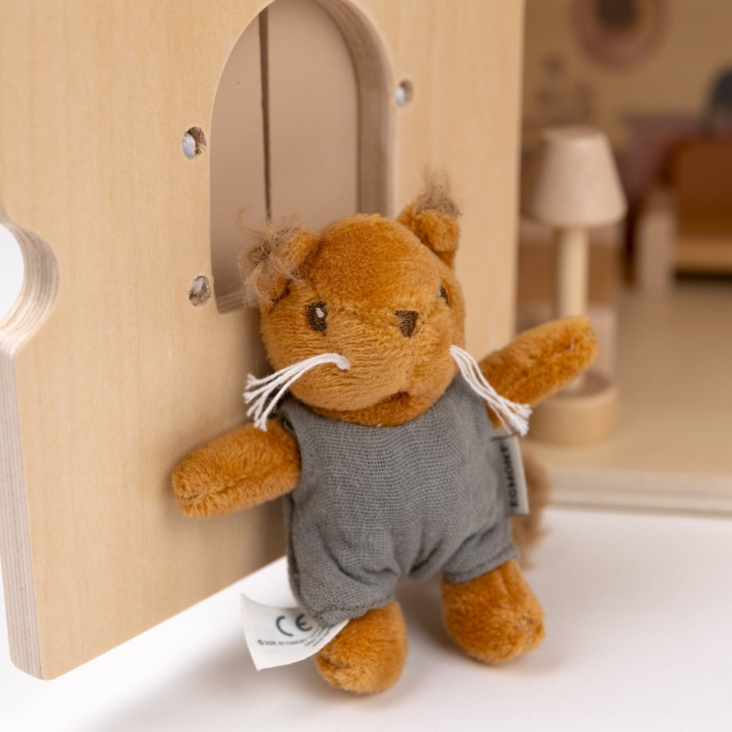 MAISON DE POUPÉES AVEC ÉCUREUILS - 3 ans+
