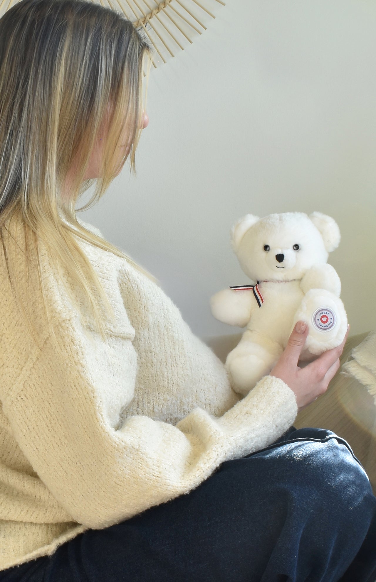 Doudou et compagnie - Ours en Peluche Articulé Français -  25 cm -  Blanc naissance+ 👶Naissance+